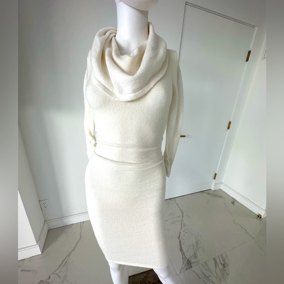 BCBGMaxAzria Dresses & Skirts - BCBG MaxAzria sweater dress in Gardenia ( cream) colour size XS NWT
